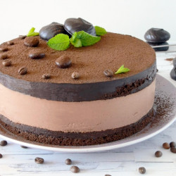 Шоколадный муссовый торт – потрясающе вкусный десерт на праздник