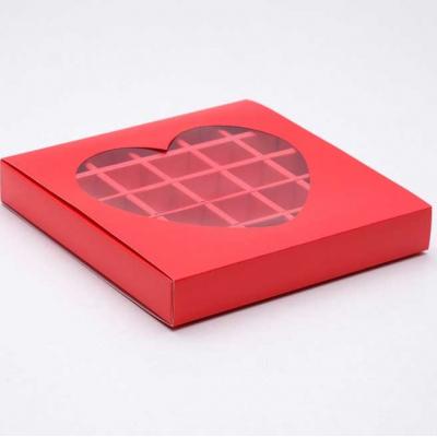 Коробочка для конфет алая Сердце