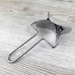 Металлический ролик для вырезания кругов из теста и мастики 7,5 см Металлический ролик для вырезания кругов из теста и мастики 7,5 см